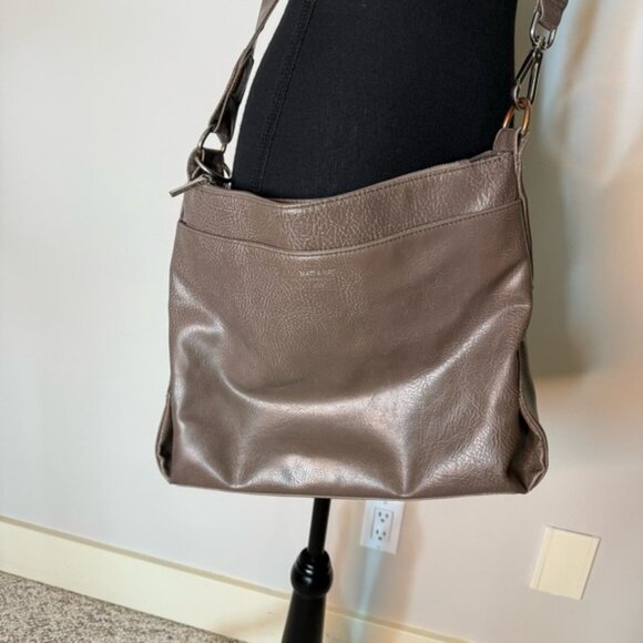 MATT  & NAT Nutmeg Taupe Vegan Large Crossbody Messenger Shoulder Bag Distressed - Picture 3 of 16